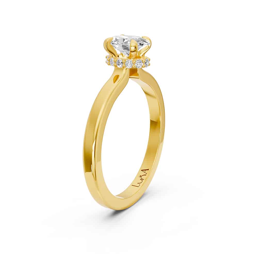 0.58 Karat IDL SERTİFİKALI Oval Pırlanta Yüzük