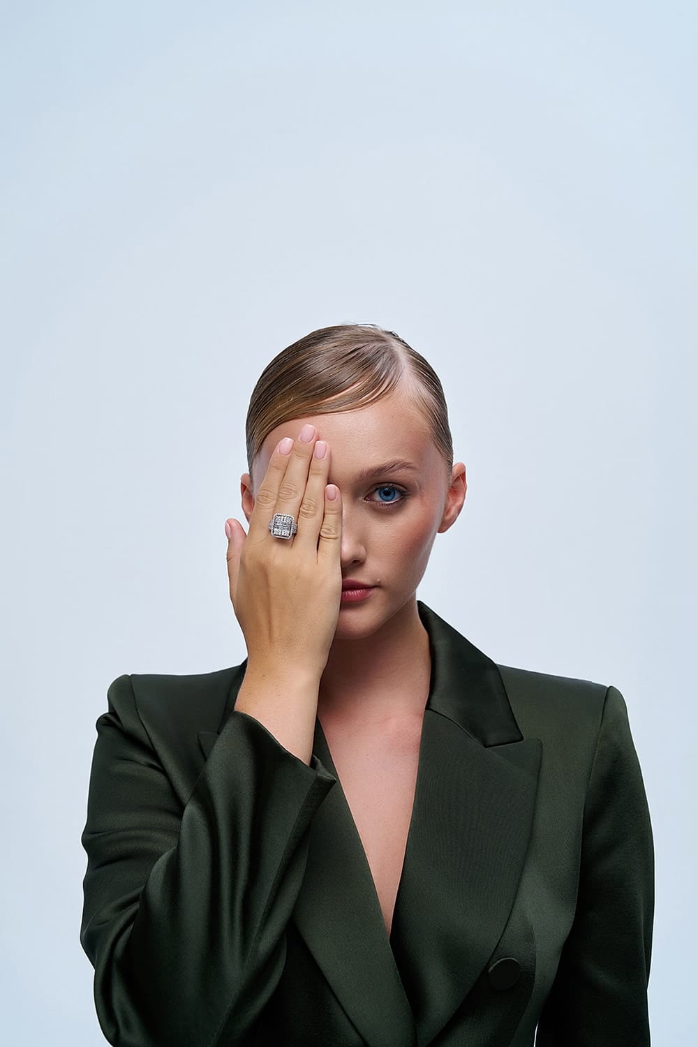 1.76 Karat Pırlanta Tasarım Baget Yüzük