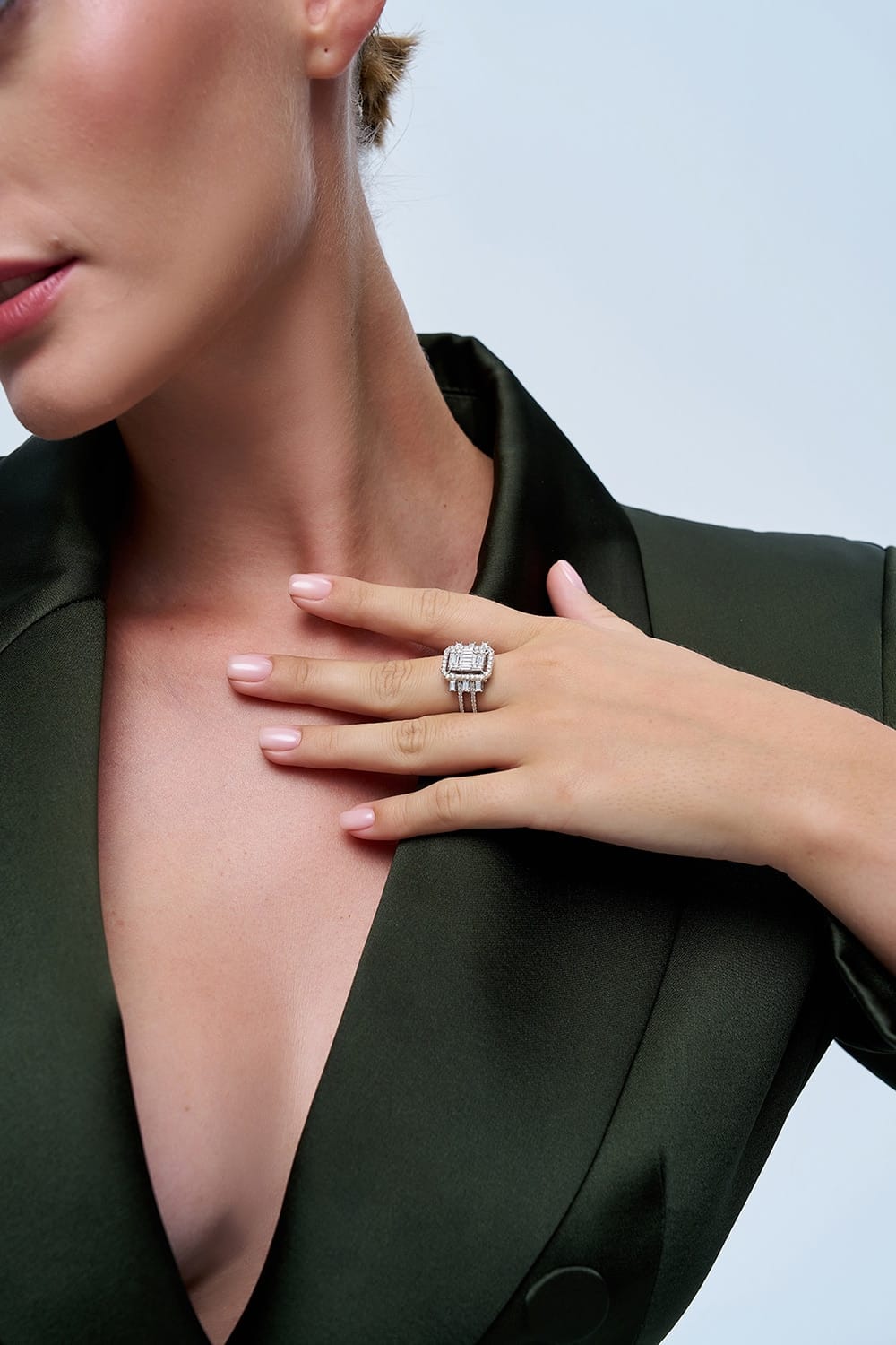 1.32 Karat IDL SERTİFİKALI Pırlanta Tasarım Baget Yüzük