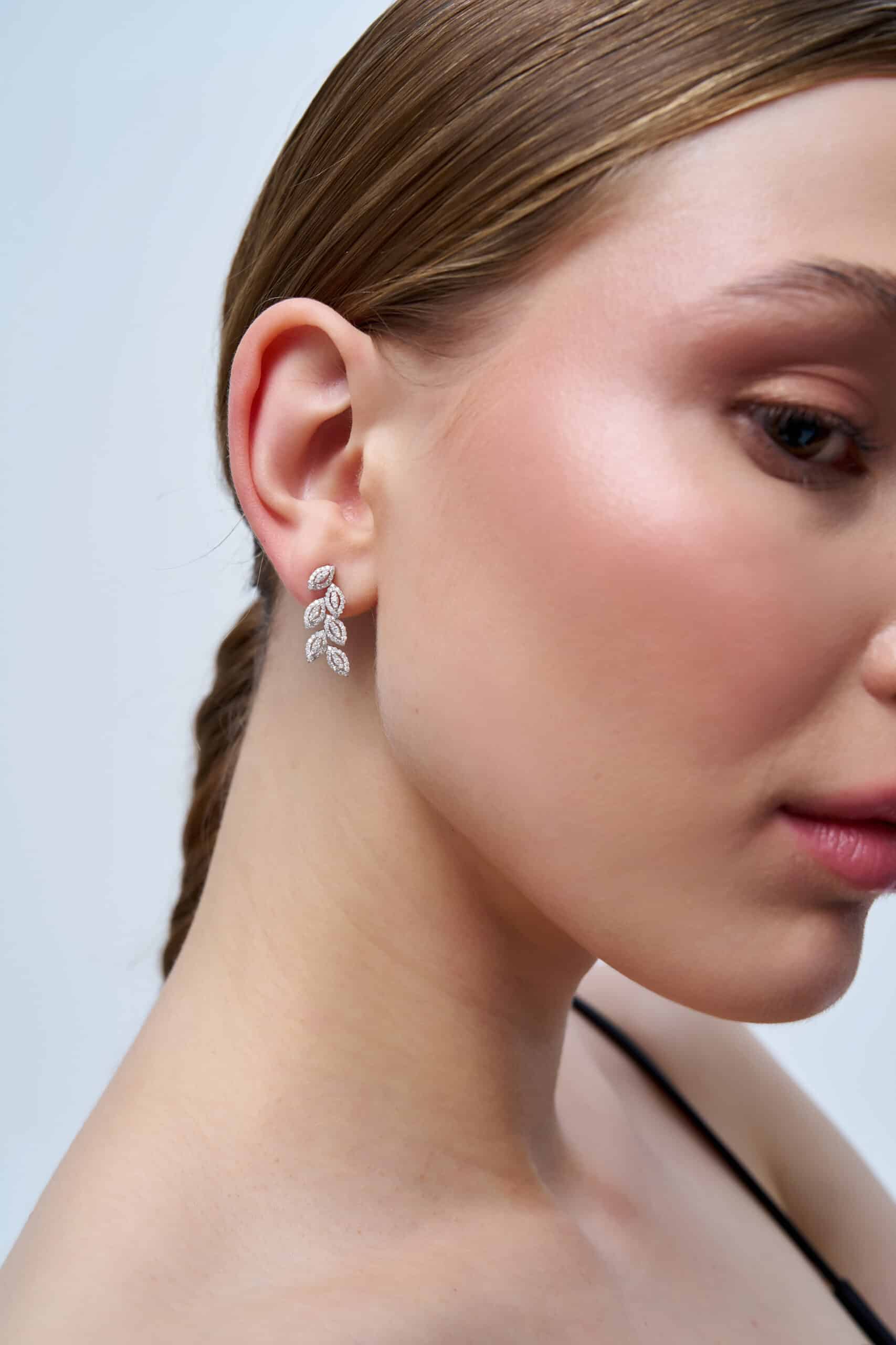 0.59 Karat Tasarım Pırlanta Küpe